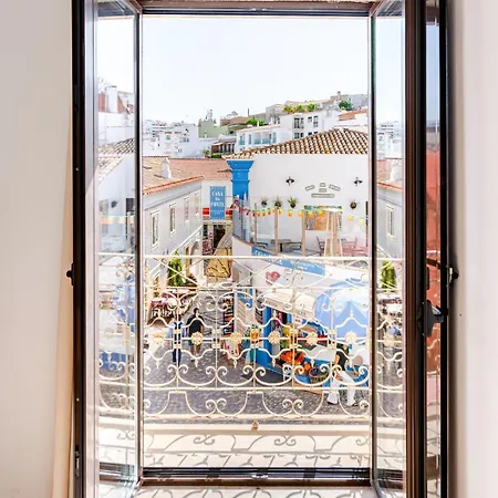 Appartamento Rare 2 In The Historic Center - 110m To