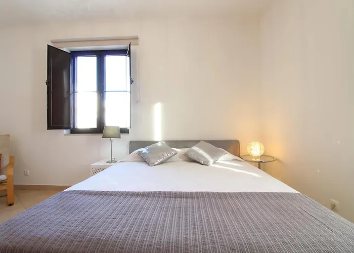 Old Town Oasis 110m To Beach, Ac & 2 Bathrooms By Vou De Ferias Daire *