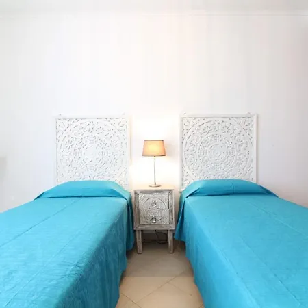 Rare 2 In The Historic Center - 110m To Appartement Albufeira