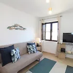 Διαμέρισμα Old Town Oasis 110m To Beach, Ac & 2 Bathrooms By Vou De Ferias Αλμπουφέιρα